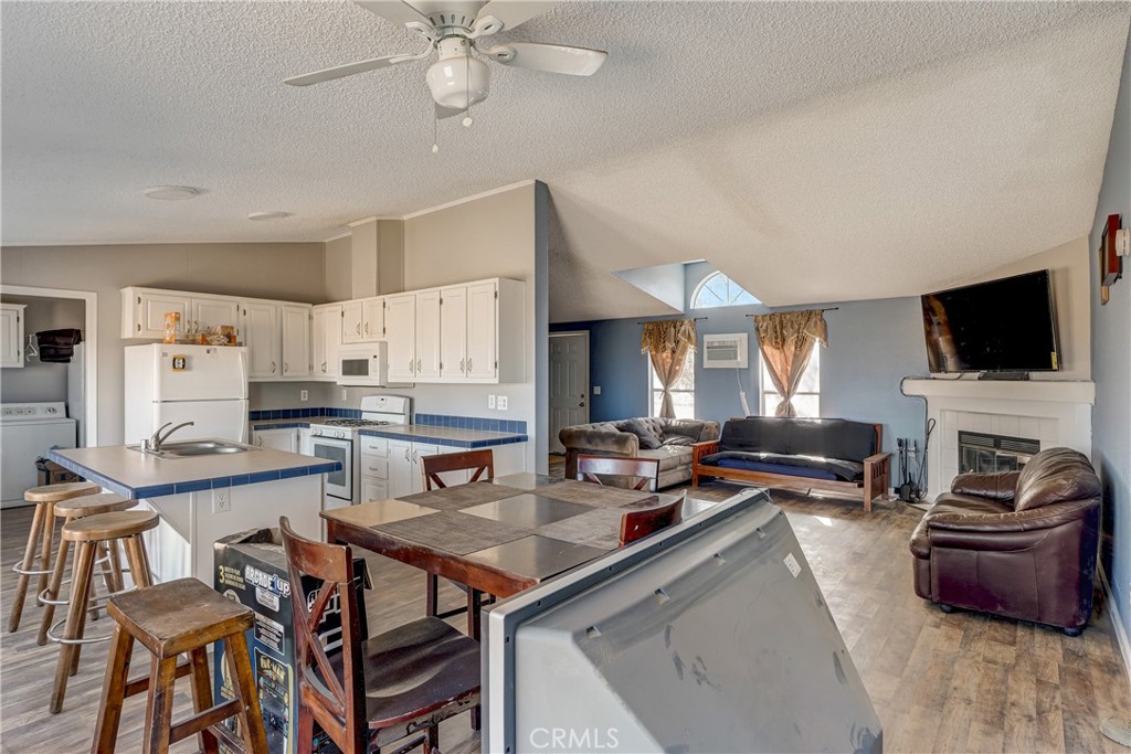 19032 Bonanza Trail Property Photo 8