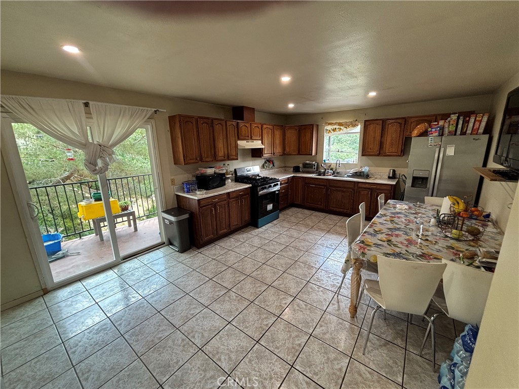600 Montecito Property Photo 6