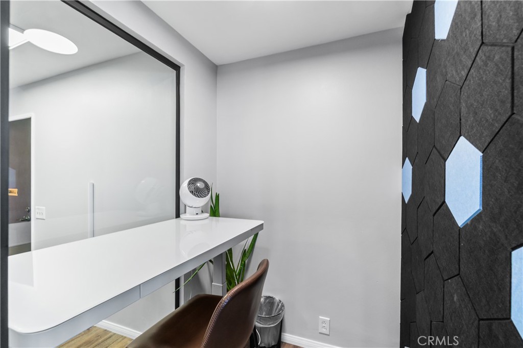 2734 E Broadway 8 Property Photo 10