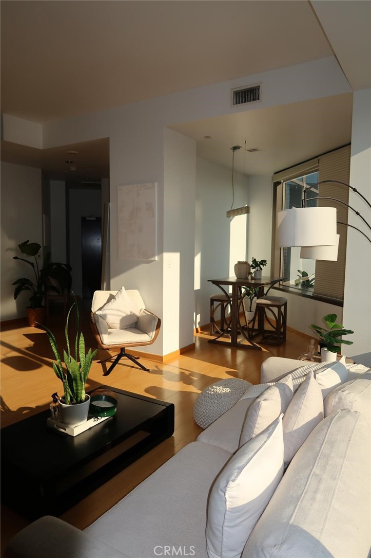 1100 Wilshire Property Photo 7