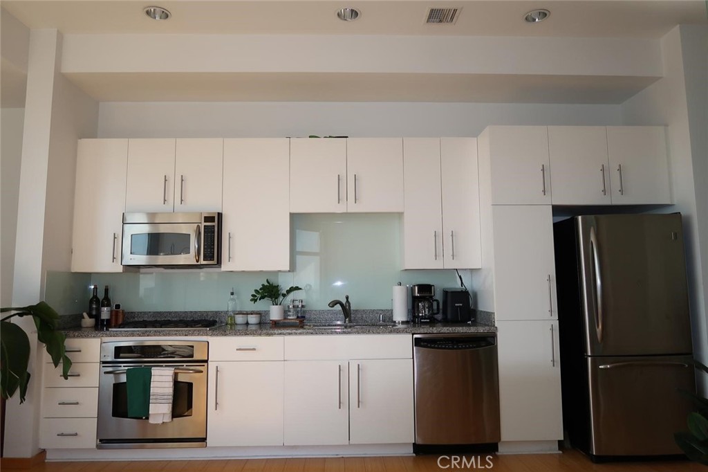 1100 Wilshire Property Photo 9