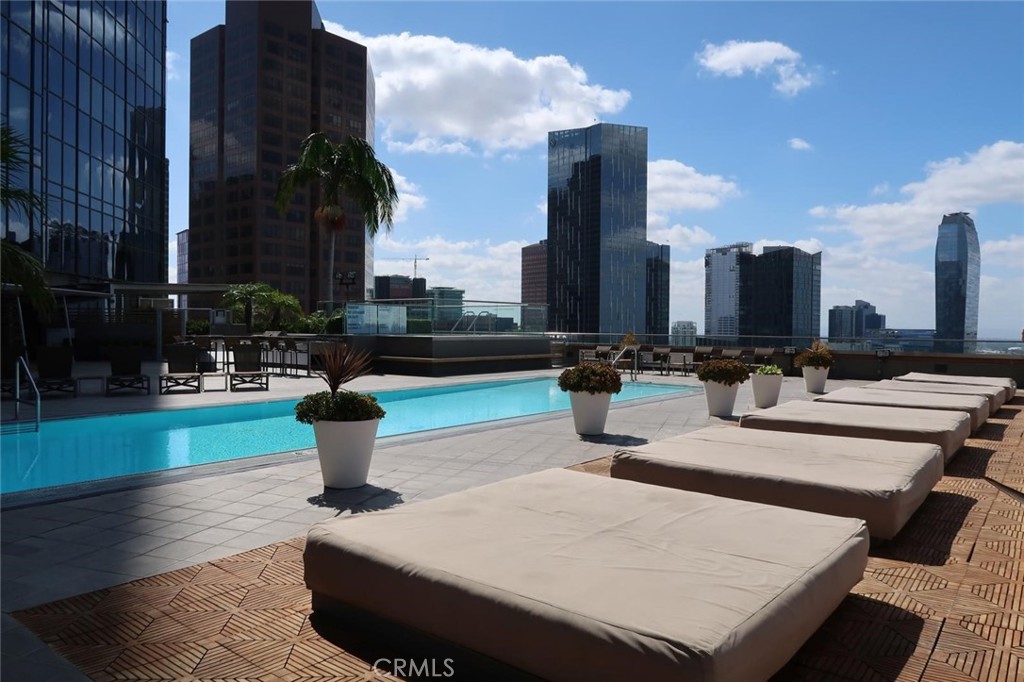 1100 Wilshire Property Photo 14