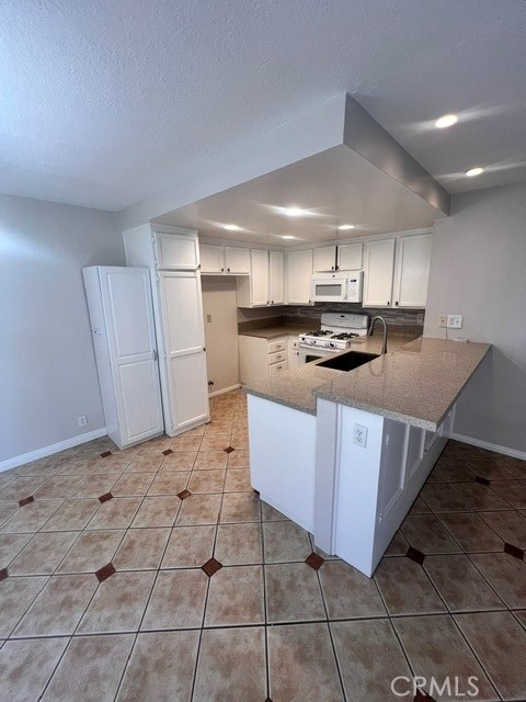 5706 Old Village Road 207 Property Photo 4