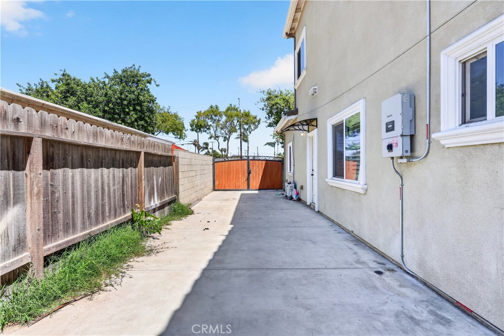 1241 N Studebaker Property Photo 44