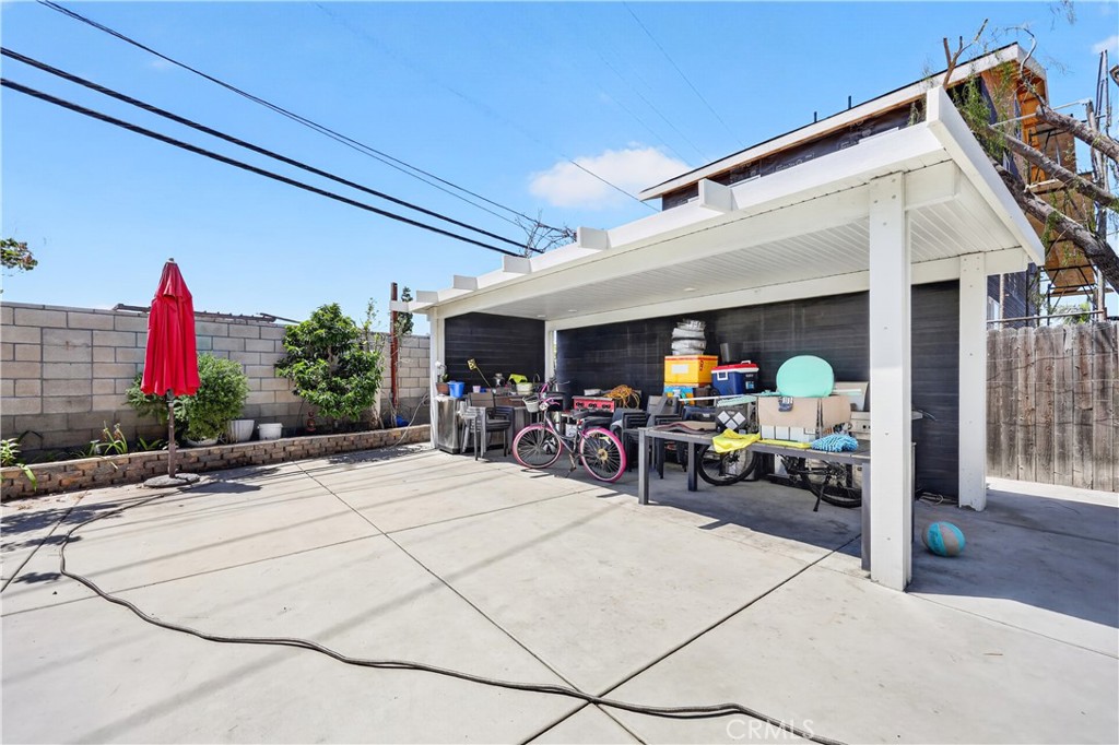 1241 N Studebaker Property Photo 46