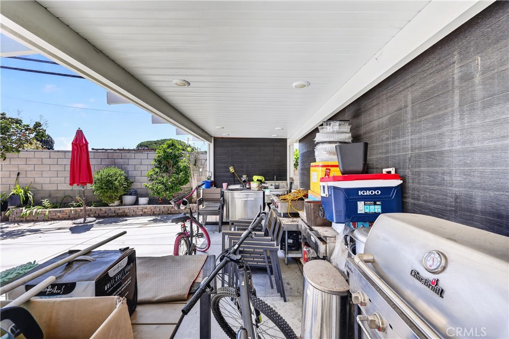 1241 N Studebaker Property Photo 47