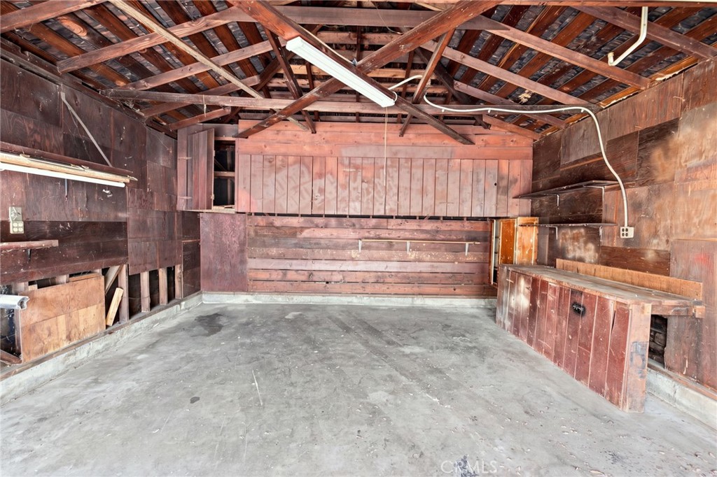 3537 Centralia Property Photo 29