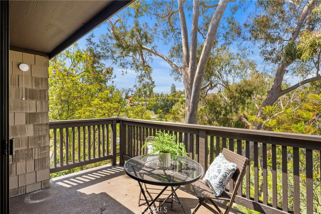 9 Canyon Island Drive Property Photo 5