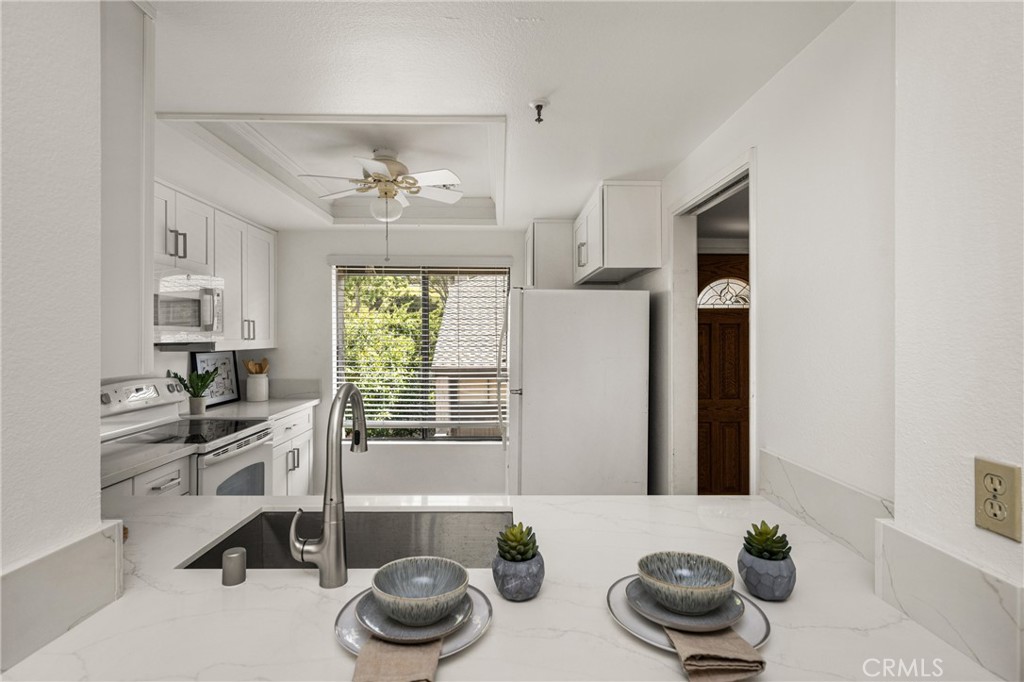 9 Canyon Island Drive Property Photo 12