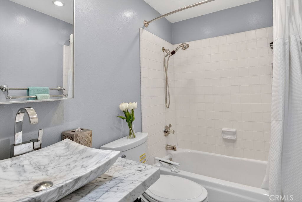 6539 E Camino Vista 3 Property Photo 18