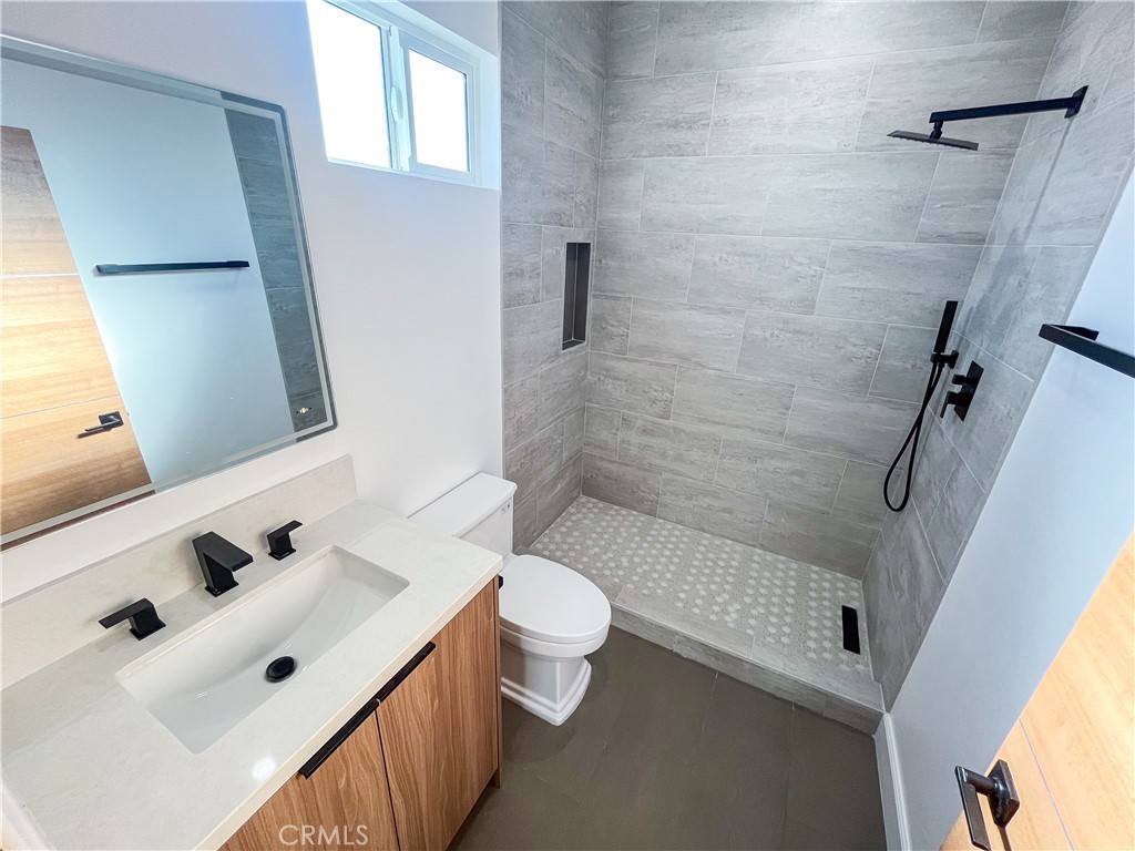 1816 1 S Hauser Boulevard Property Photo 6