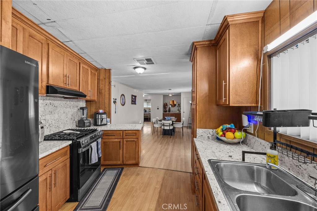 23301 Ridge Route Drive 109 Property Photo 12