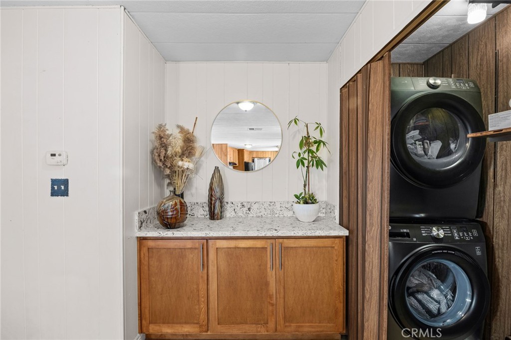 23301 Ridge Route Drive 109 Property Photo 15