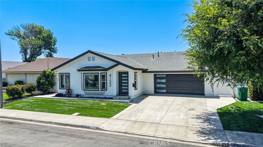 4122 Loma Property Photo 1