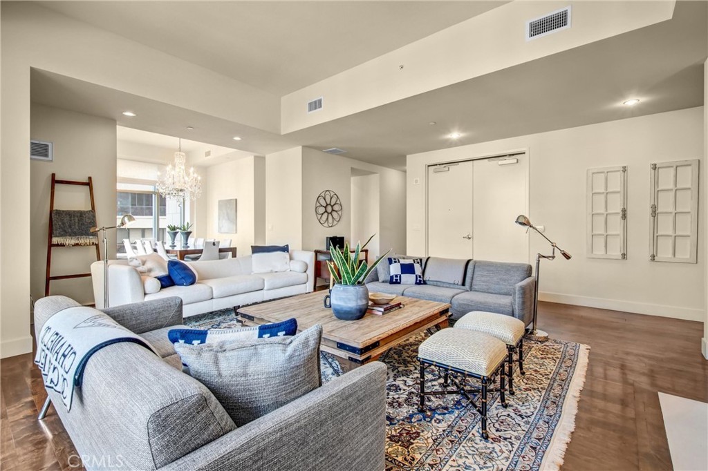 10776 Wilshire Boulevard 901 Property Photo 8