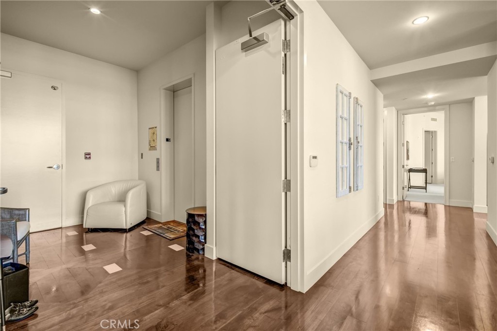 10776 Wilshire Boulevard 901 Property Photo 15