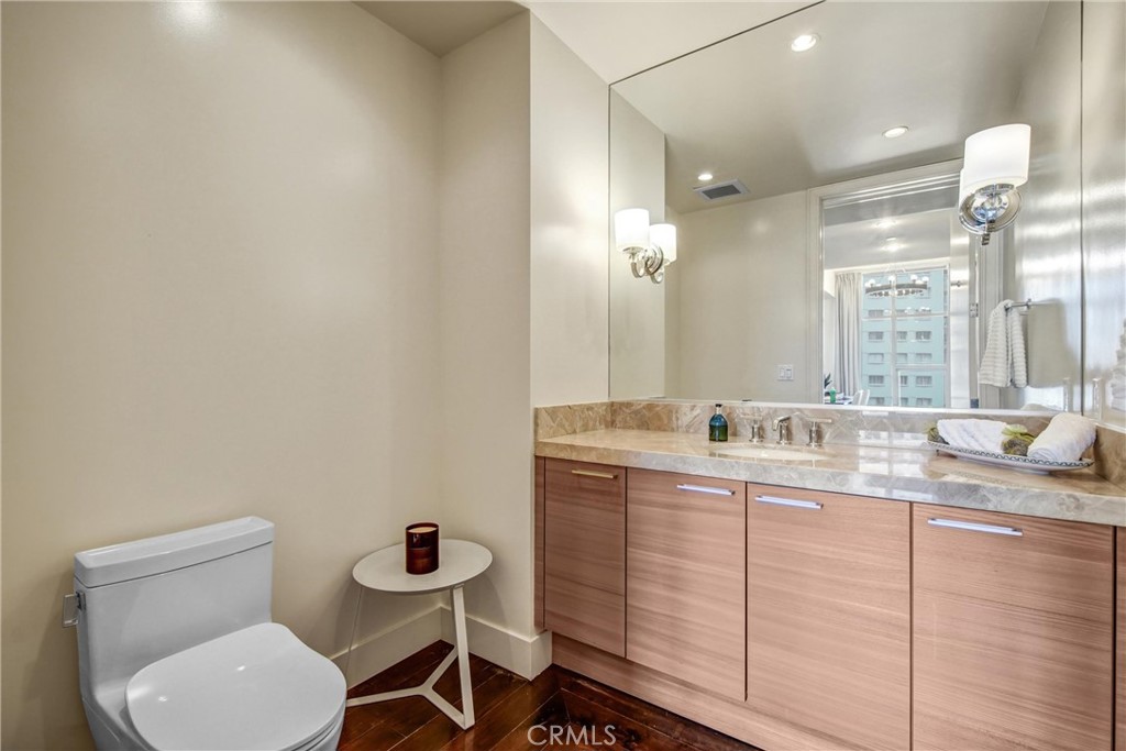 10776 Wilshire Boulevard 901 Property Photo 22