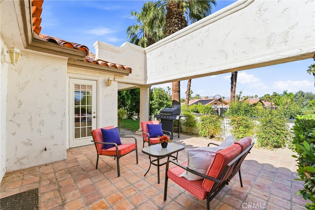 128 Desert Falls Drive E Property Photo 26