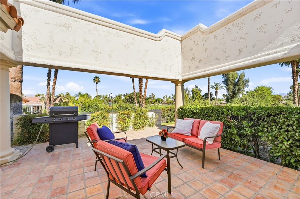 128 Desert Falls Drive E Property Photo 27
