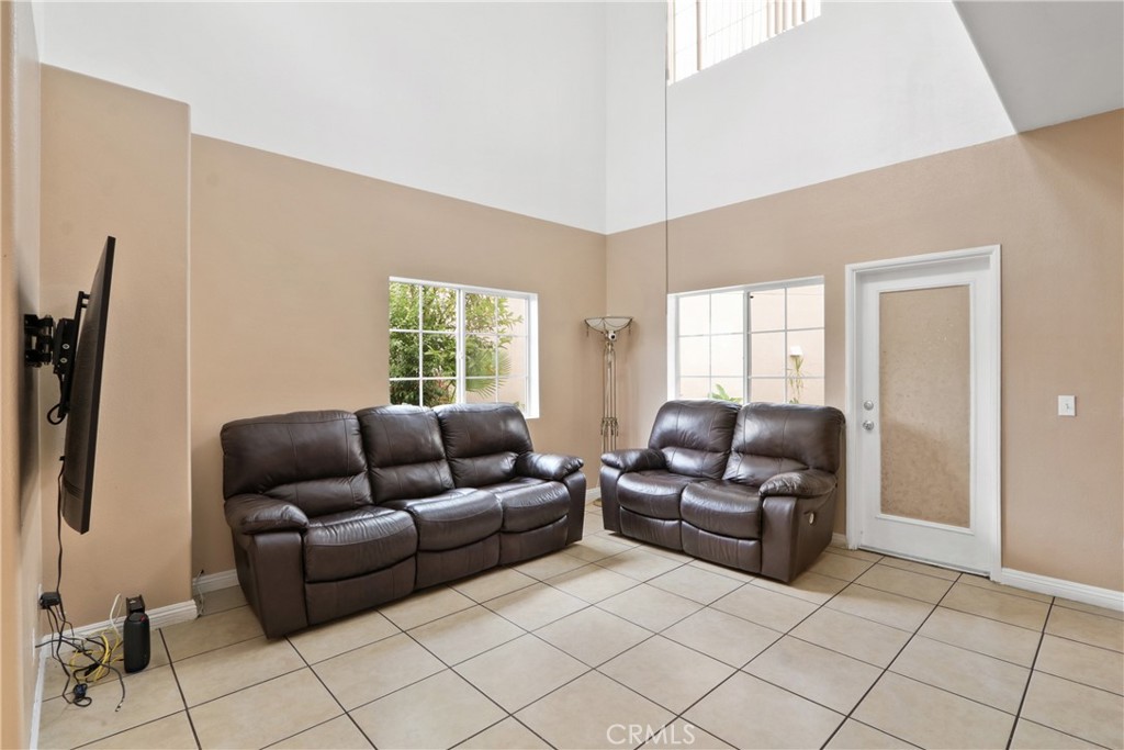 10988 Las Flores Property Photo 6
