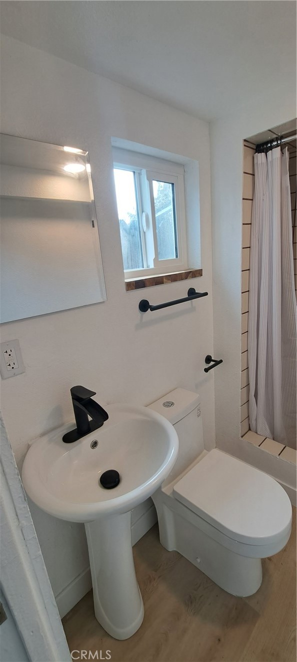 626 E 3rd Property Photo 13