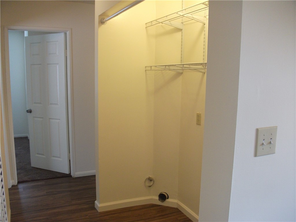 1117 Euclid Property Photo 6