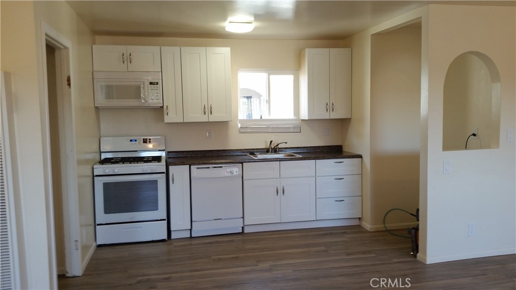 1117 Euclid Property Photo 10