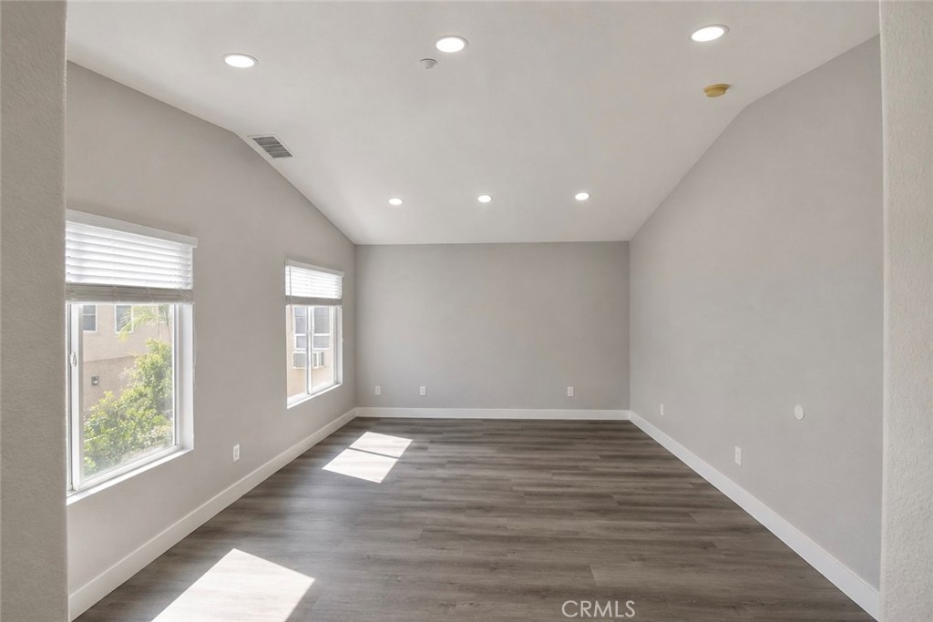 562 Condor Avenue Property Photo 10