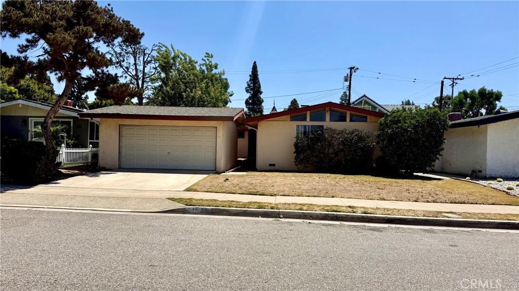 515 N Wayfield Property Photo 1