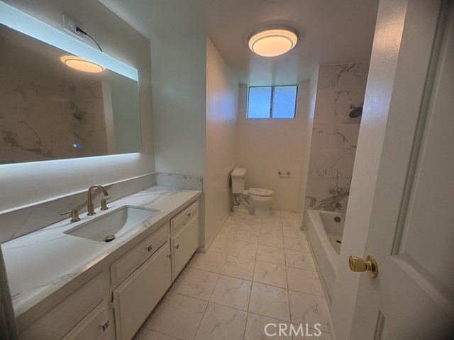 4222 W 156th Property Photo 10