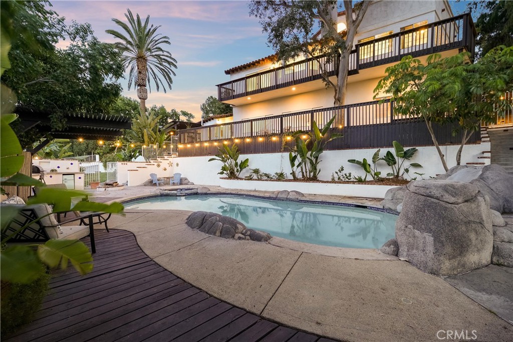 5211 Eureka Property Photo 3