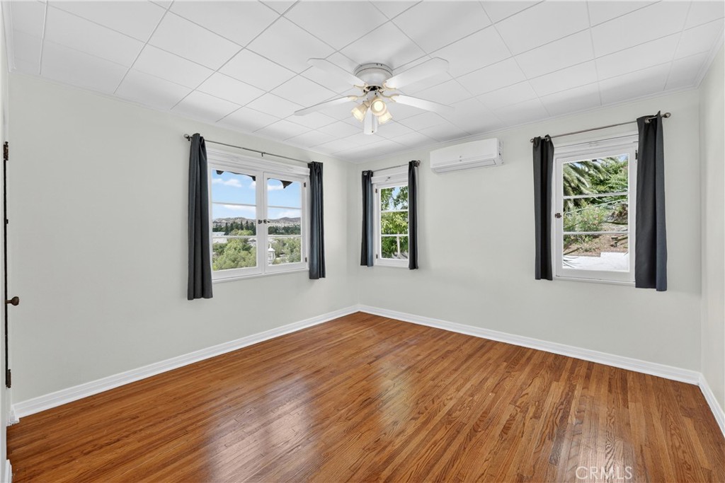5211 Eureka Property Photo 28