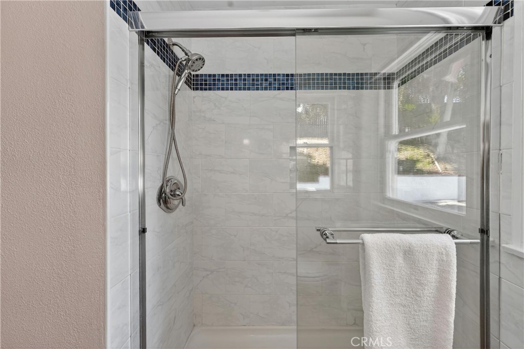 5211 Eureka Property Photo 30