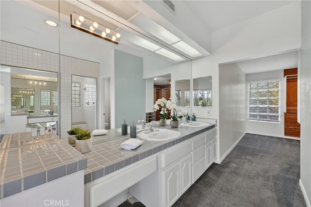 5211 Eureka Property Photo 36