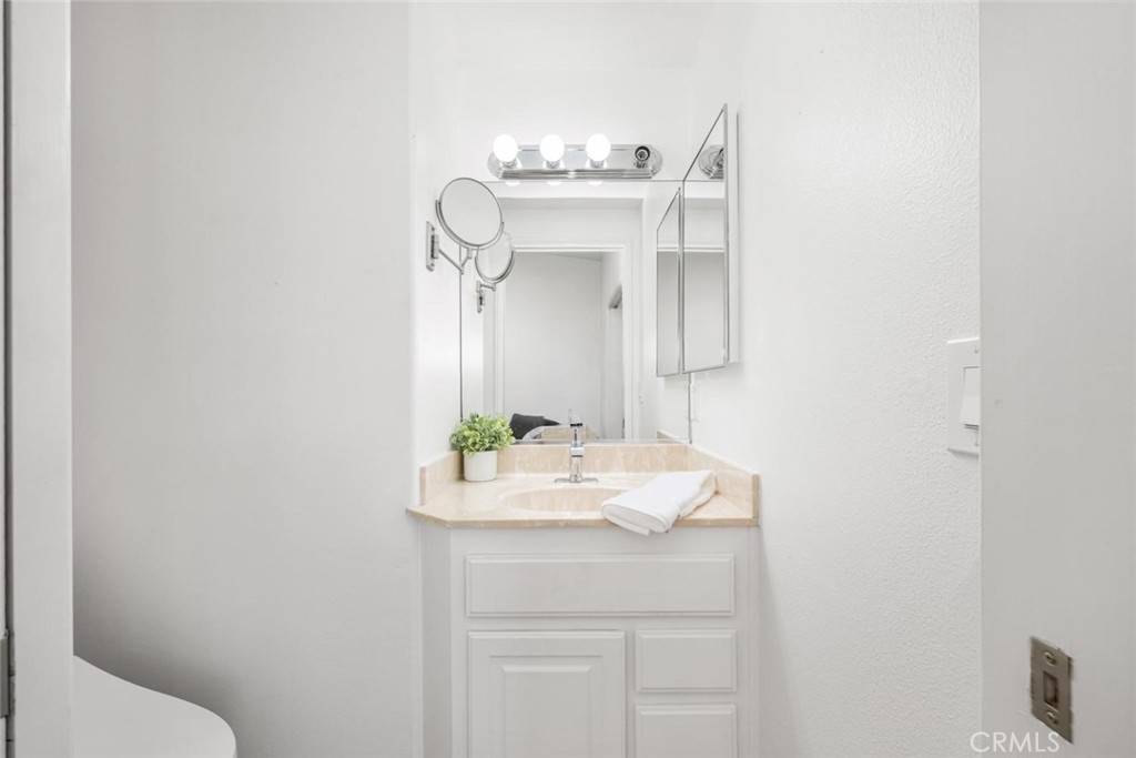 13721 Alderwood Lane 28f Property Photo 25