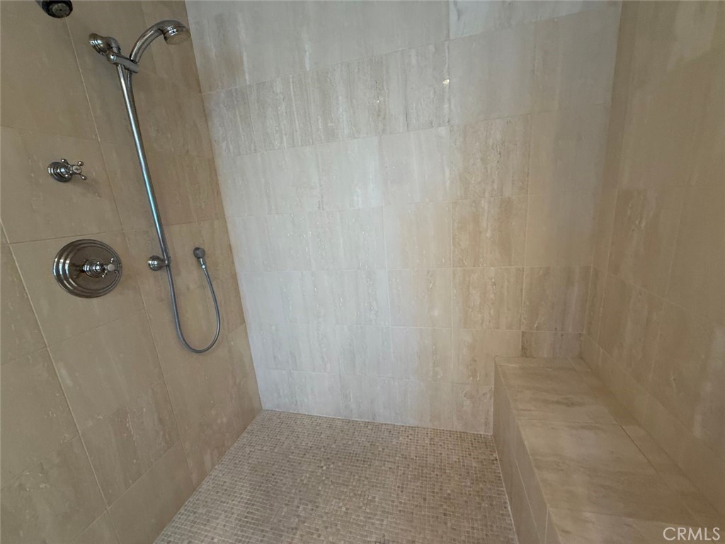 5290 E El Roble 1/2 Property Photo 20