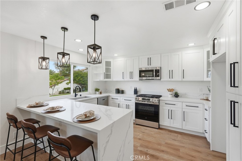 23592 Villena Property Photo 16