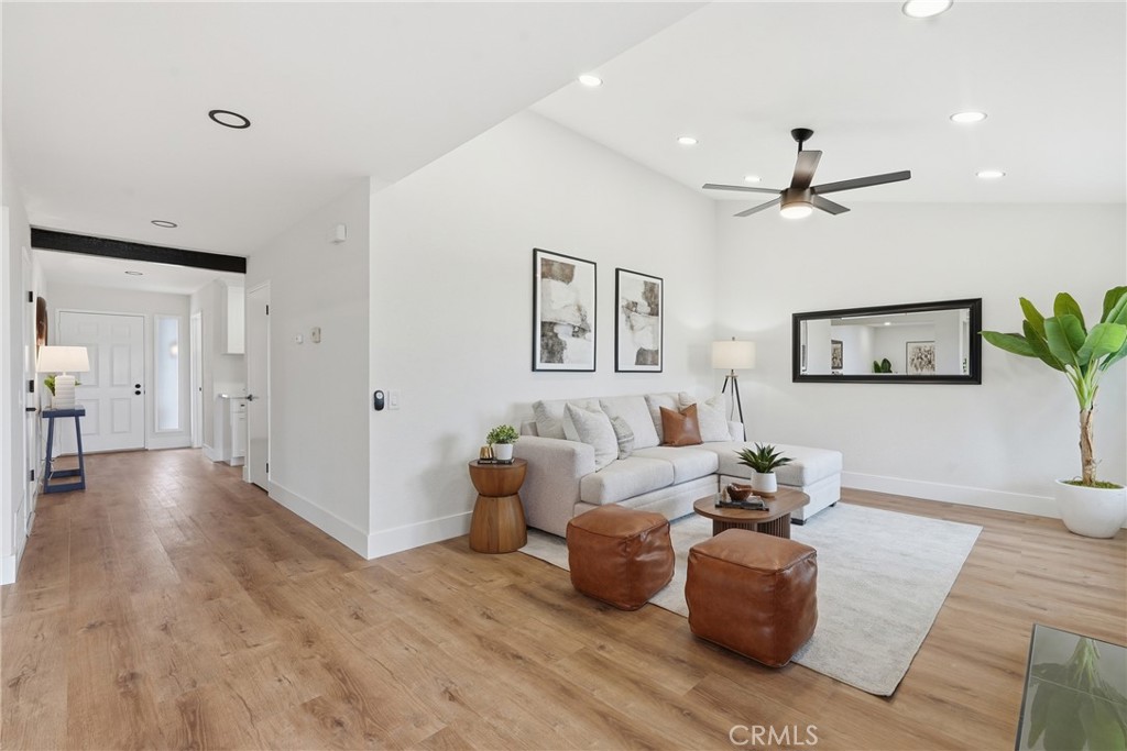 23592 Villena Property Photo 20