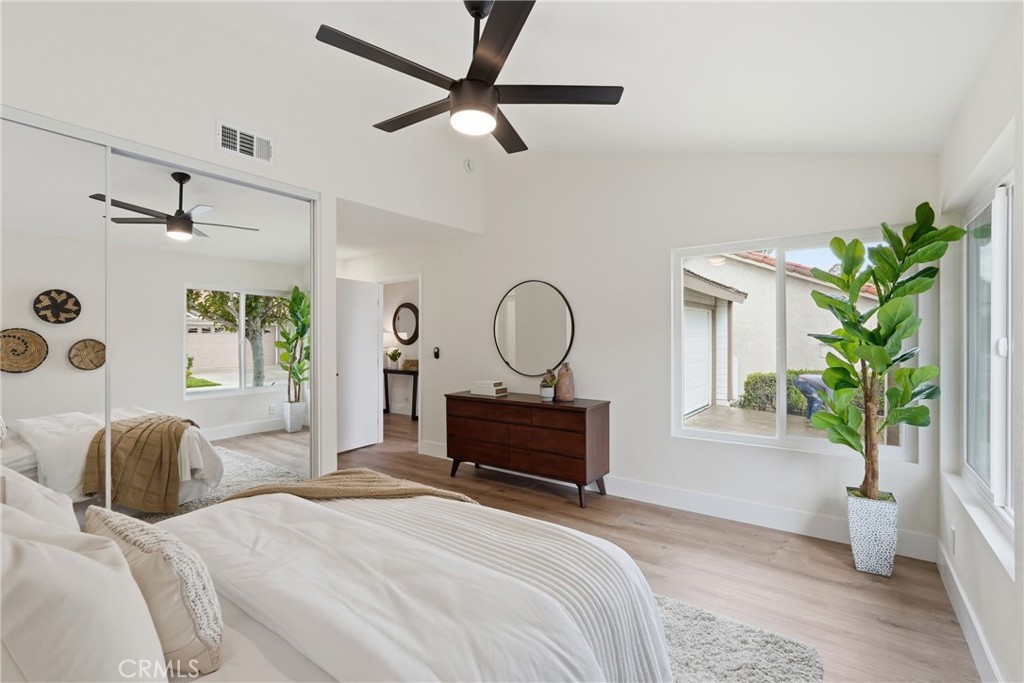 23592 Villena Property Photo 23