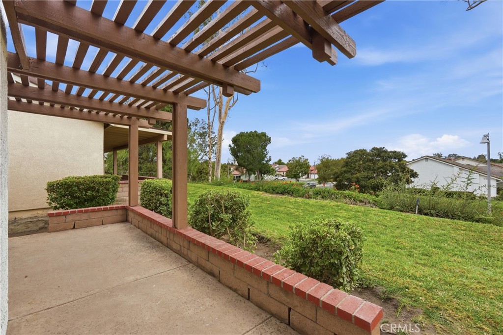 23592 Villena Property Photo 29