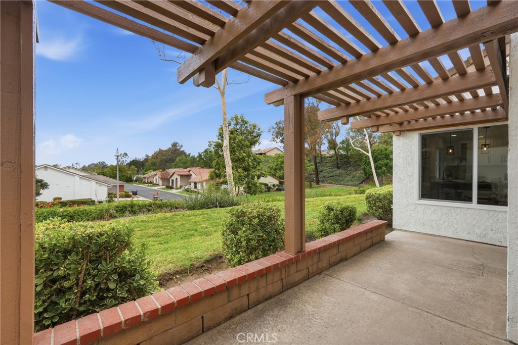 23592 Villena Property Photo 30