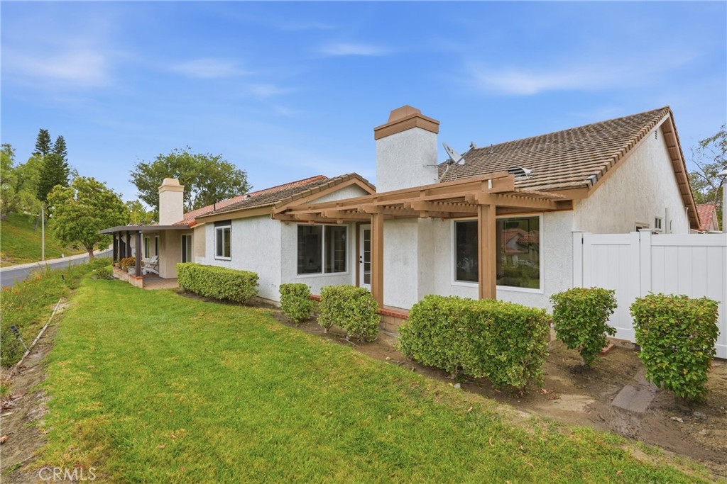 23592 Villena Property Photo 32