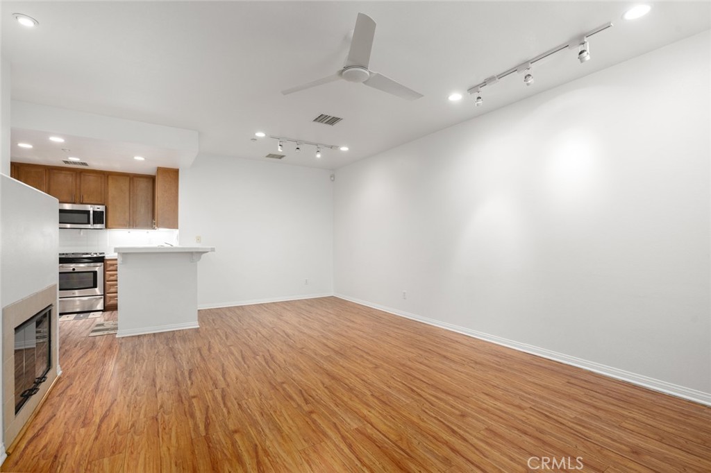 127 Jadestone Property Photo 4