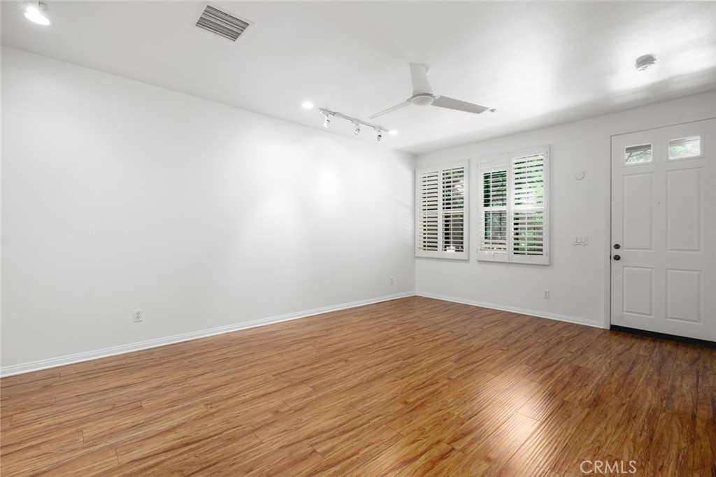 127 Jadestone Property Photo 8