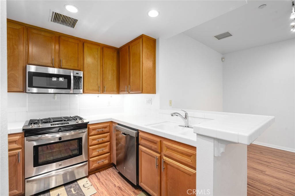 127 Jadestone Property Photo 13