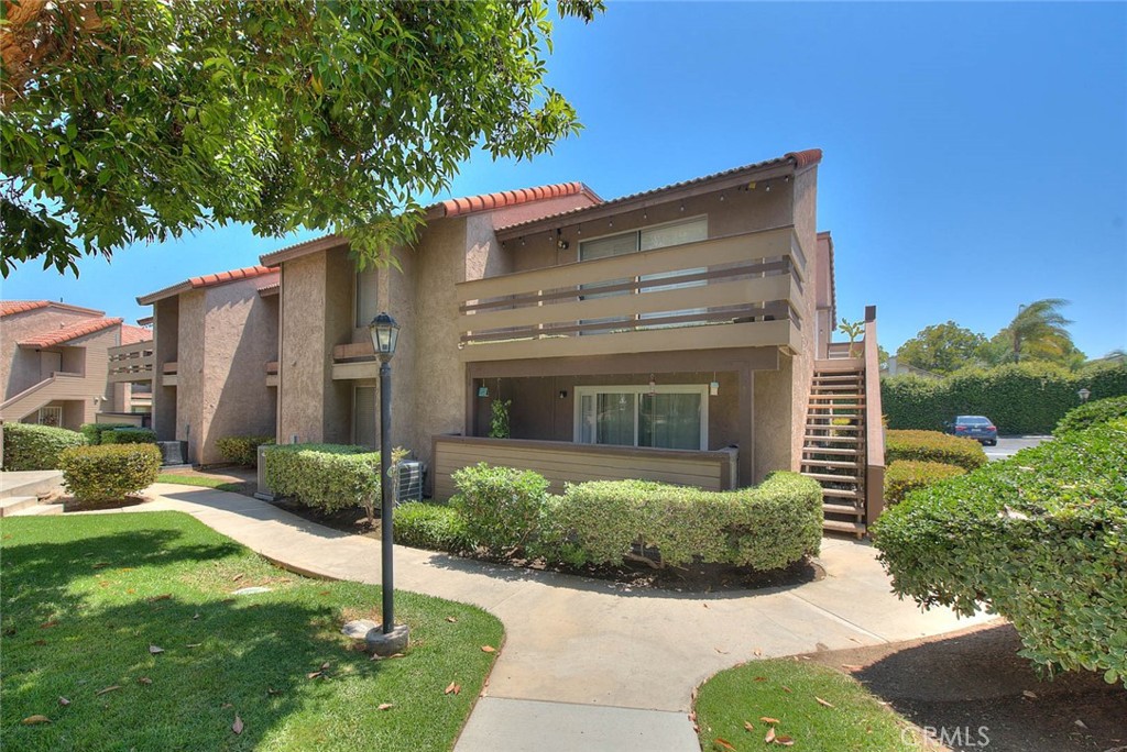 1555 Border Avenue F Property Photo 1