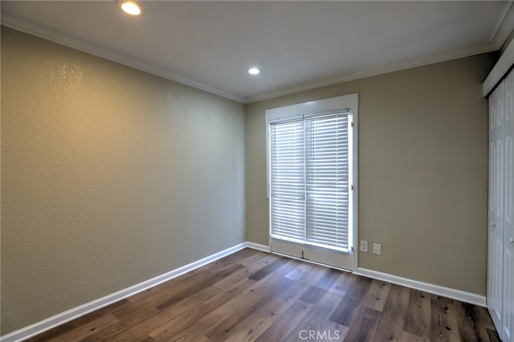 811 E Chapman Property Photo 8
