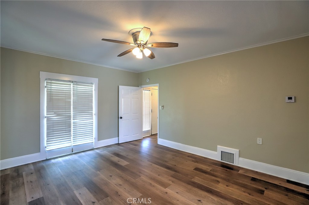 811 E Chapman Property Photo 14