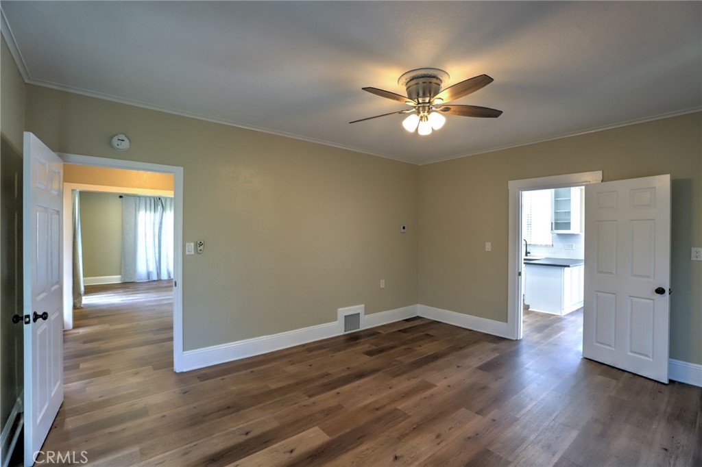 811 E Chapman Property Photo 15