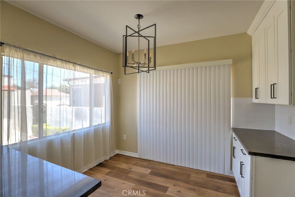 811 E Chapman Property Photo 17